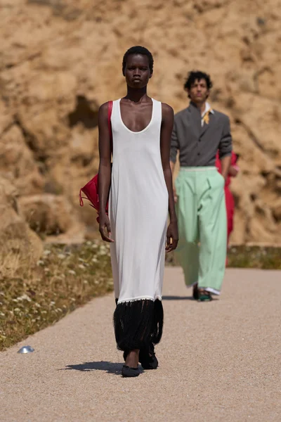 Look 35